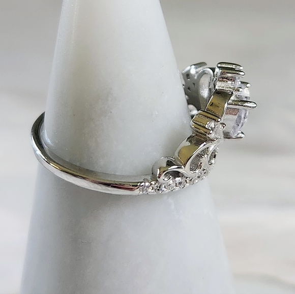 NWT Ryze White Frost Cubic Zirconia .925 Sterling Silver Crown Ring - Size 7.75 - Picture 4 of 9